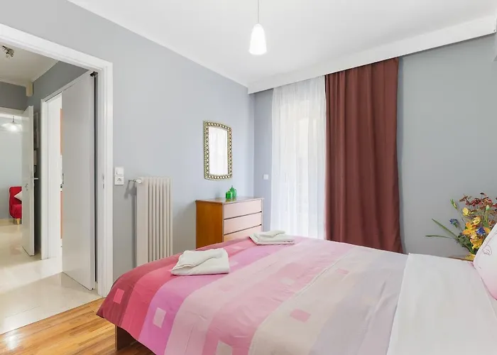 Thanasis Family Apartment